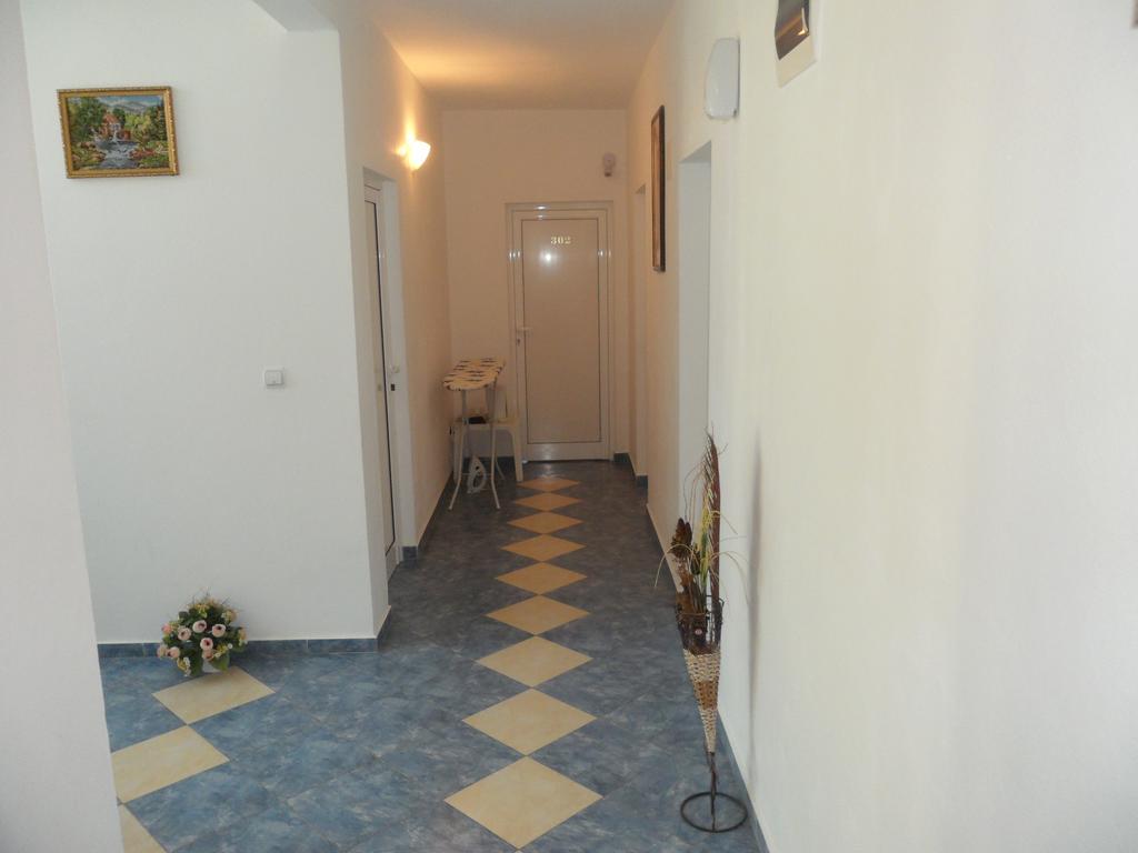 Sianie Guest House Равда Экстерьер фото