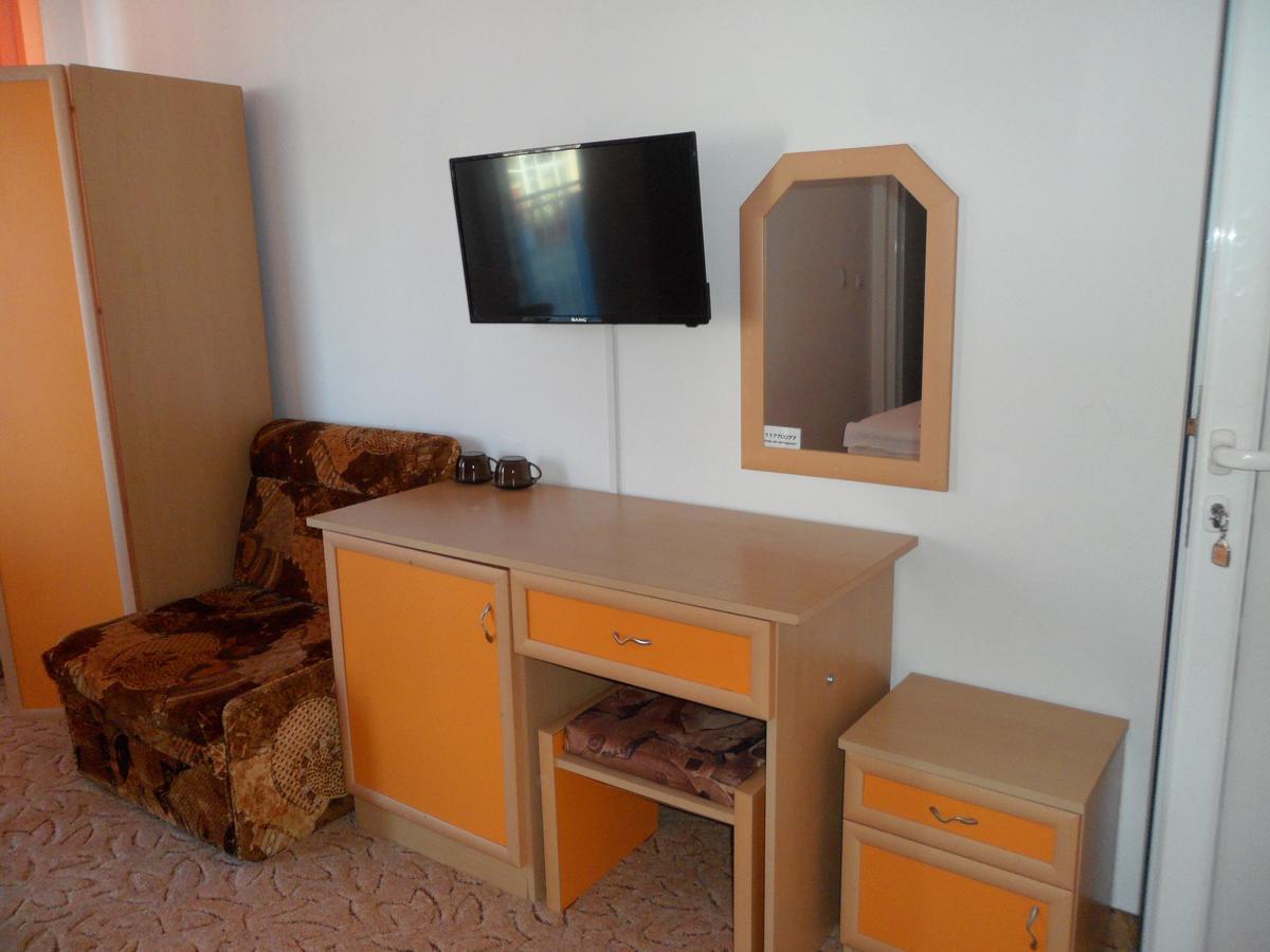 Sianie Guest House Равда Экстерьер фото